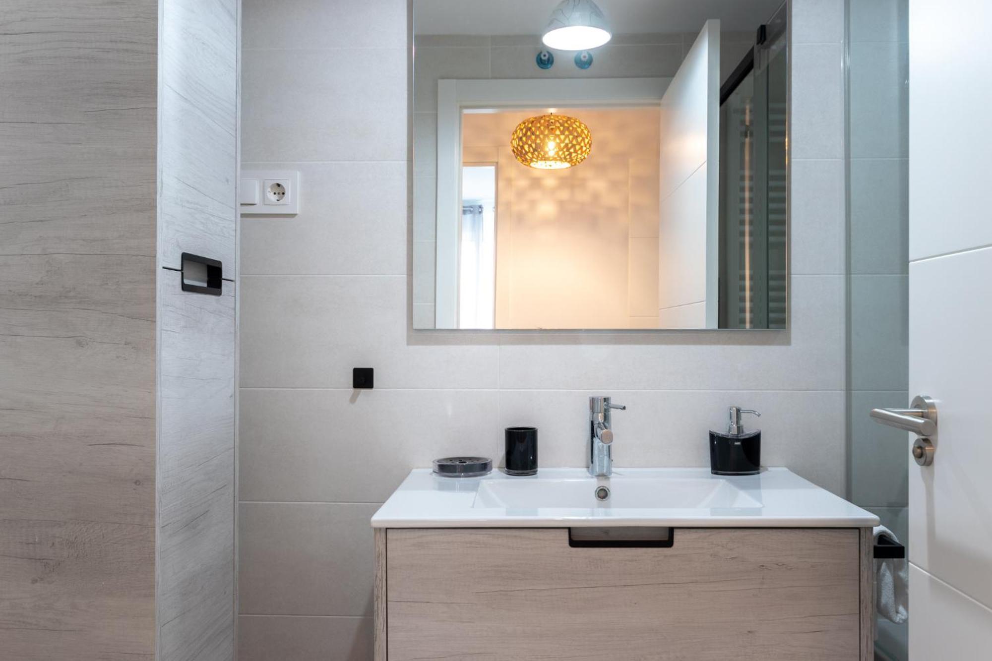 Xirimiri Apartment By People Rentals Bilbao Esterno foto